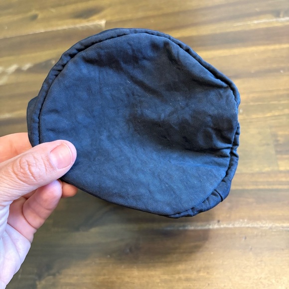 Kipling Navy Blue Nylon Tube Insulated Pouch Cooler Handle Travel Cool Container - Picture 4 of 7